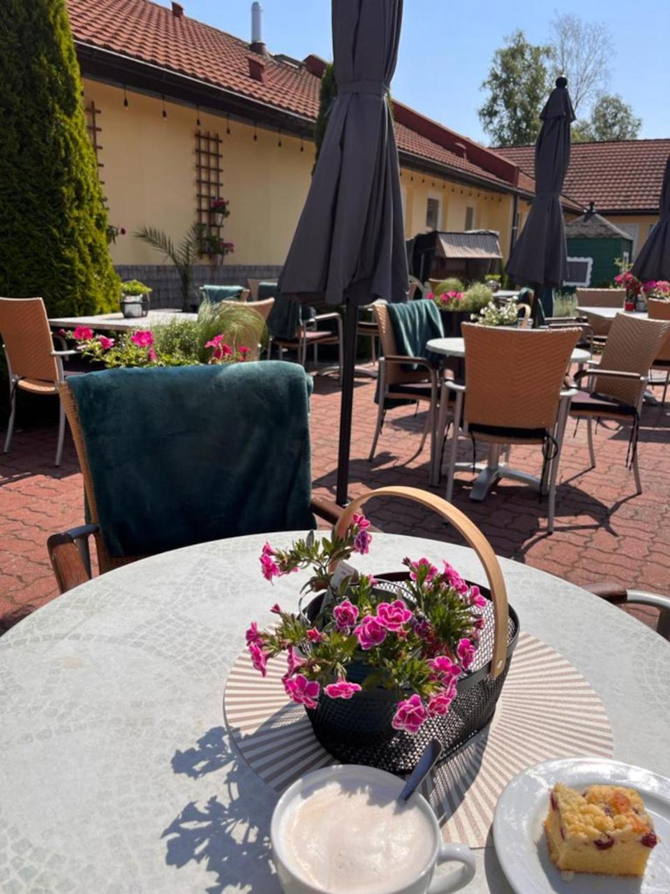 Hotel Pommerscher Hof Zinnowitz Exterior photo